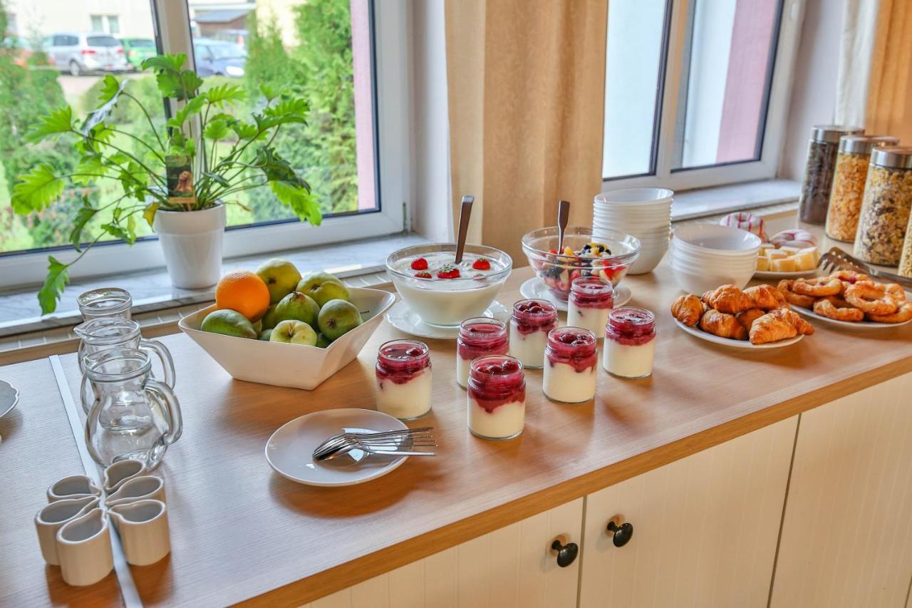 Hotel Und Restaurant "Zur Zwiebel" Peenemünde Esterno foto