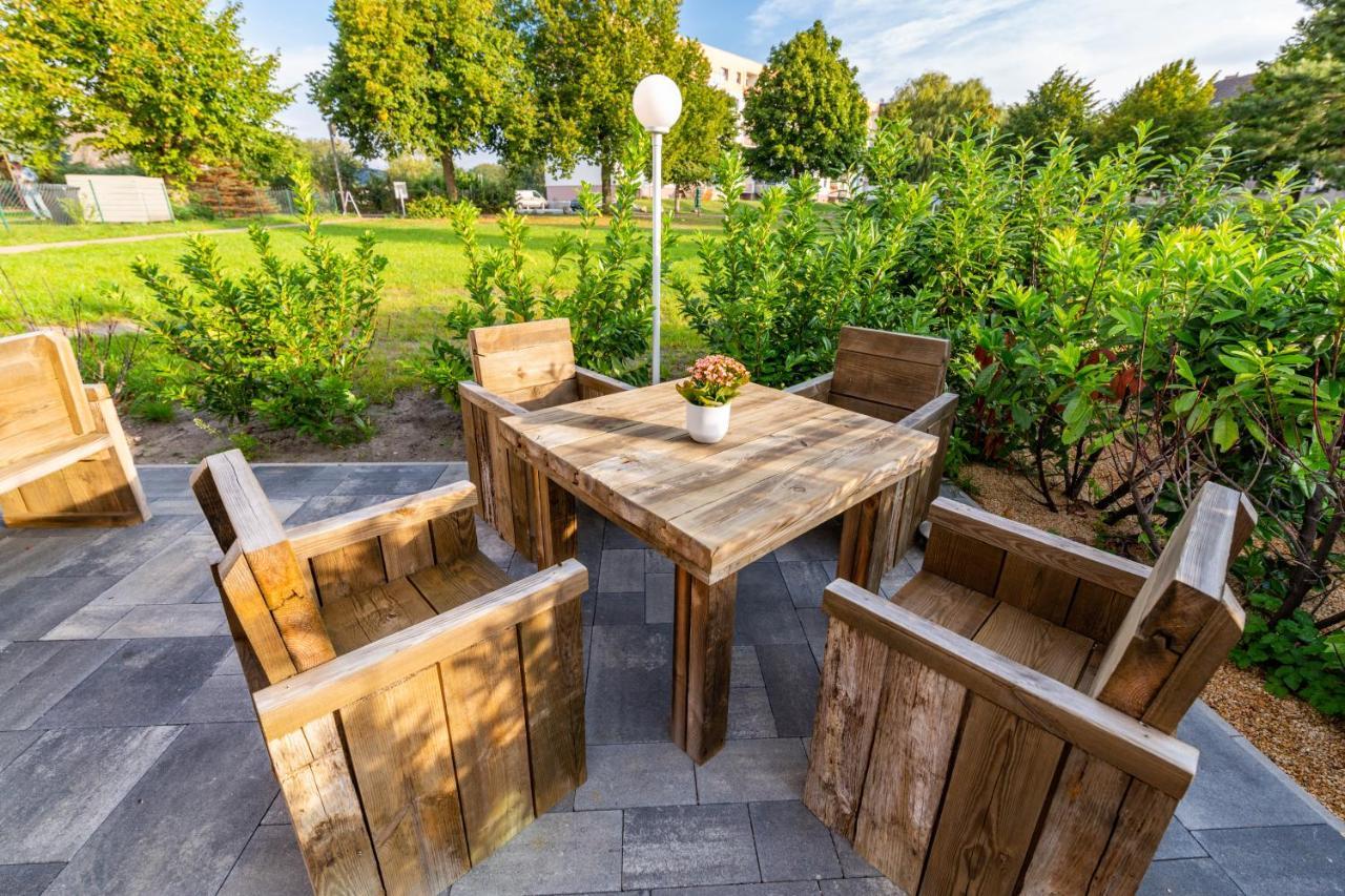 Hotel Und Restaurant "Zur Zwiebel" Peenemünde Esterno foto