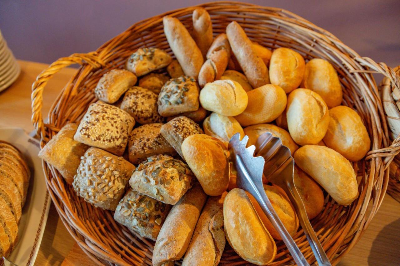 Hotel Und Restaurant "Zur Zwiebel" Peenemünde Esterno foto