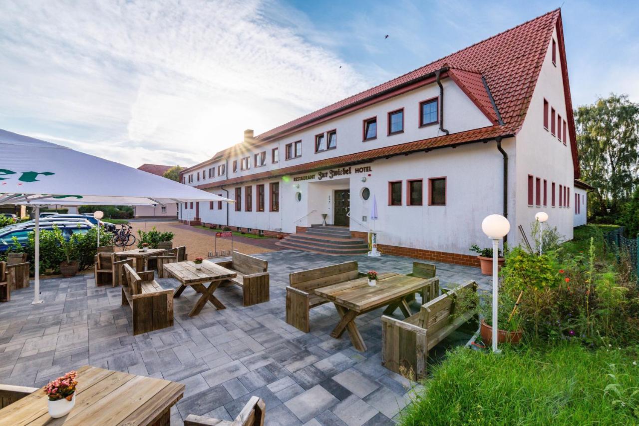 Hotel Und Restaurant "Zur Zwiebel" Peenemünde Esterno foto