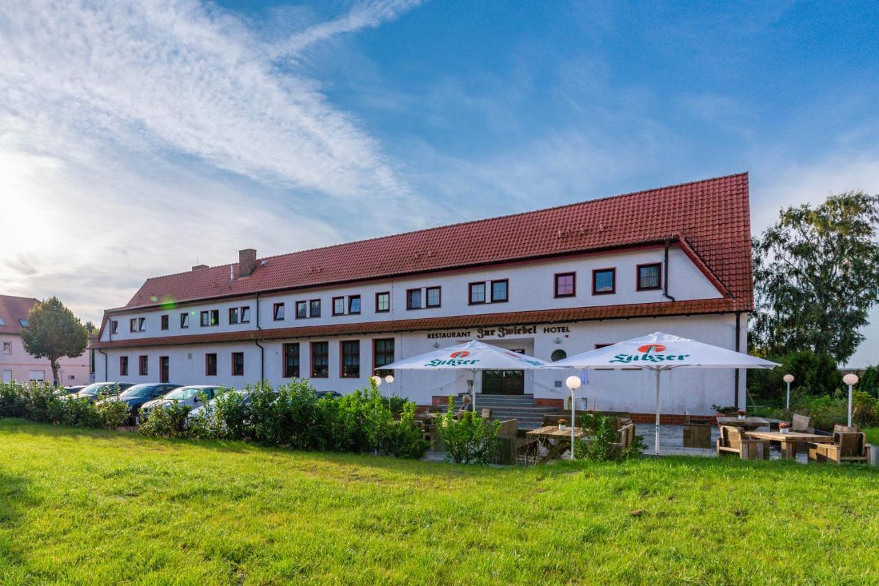 Hotel Und Restaurant "Zur Zwiebel" Peenemünde Esterno foto