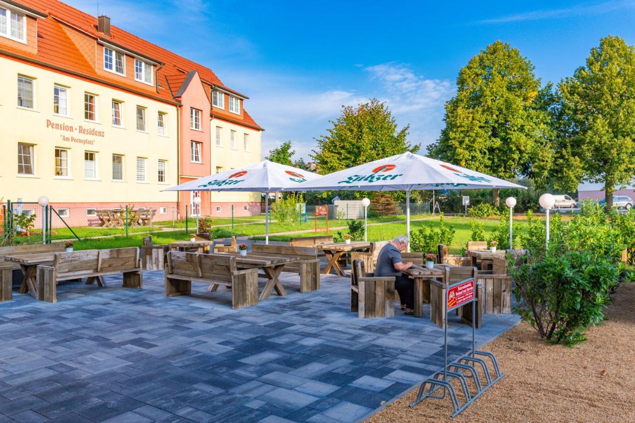 Hotel Und Restaurant "Zur Zwiebel" Peenemünde Esterno foto