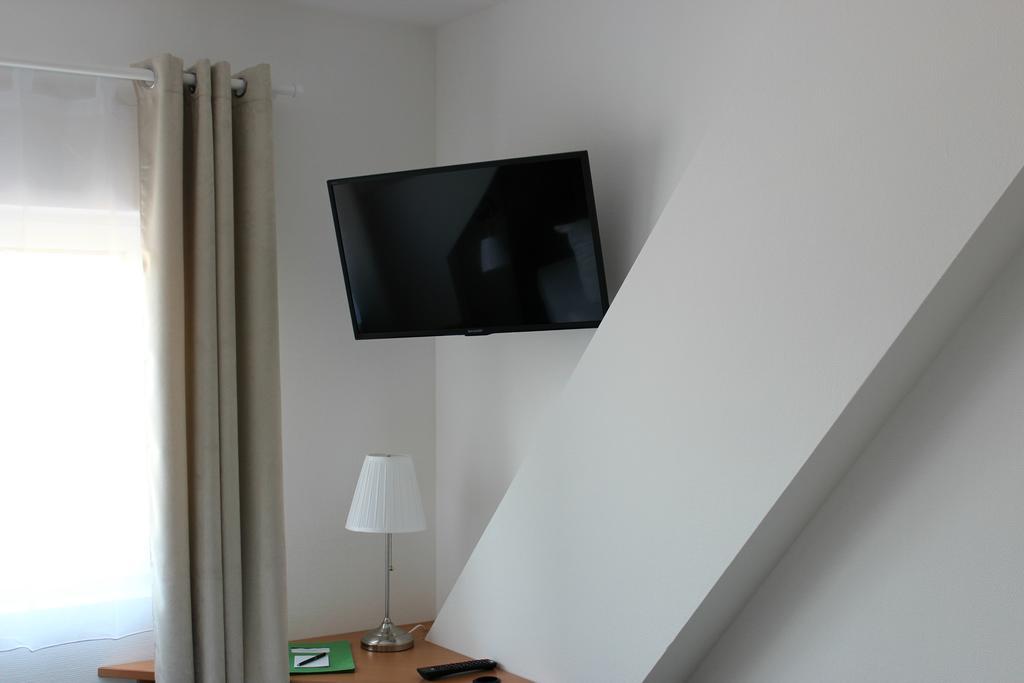 Hotel Und Restaurant "Zur Zwiebel" Peenemünde Esterno foto