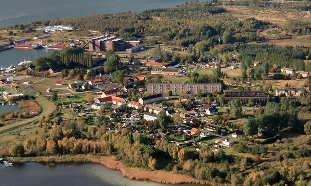 Hotel Und Restaurant "Zur Zwiebel" Peenemünde Esterno foto